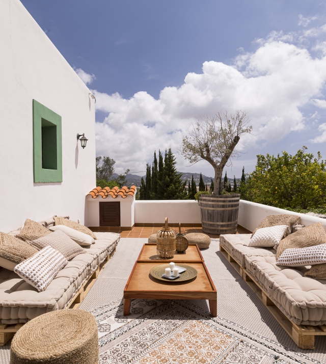 Resa estates rental in jesus 2022 finca private pool in Ibiza house lounge.jpg